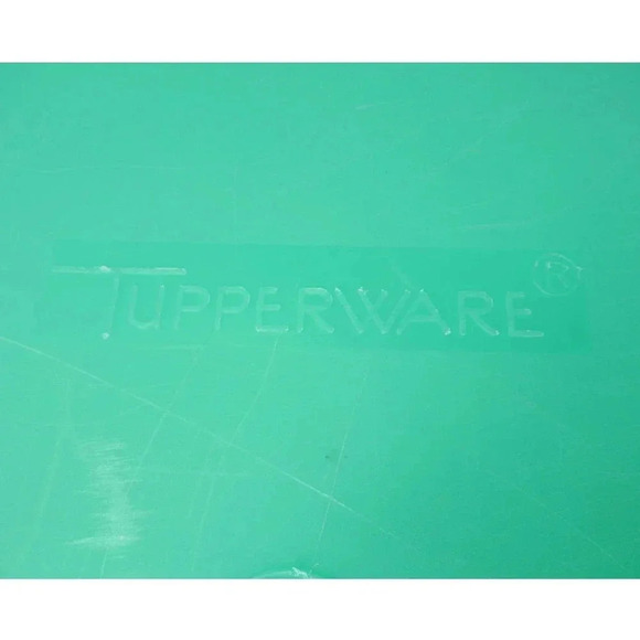 Vintage Large Tupperware 12"x12"x5" Square Keeper Green Base *No Lid or Inserts* - Picture 4 of 4